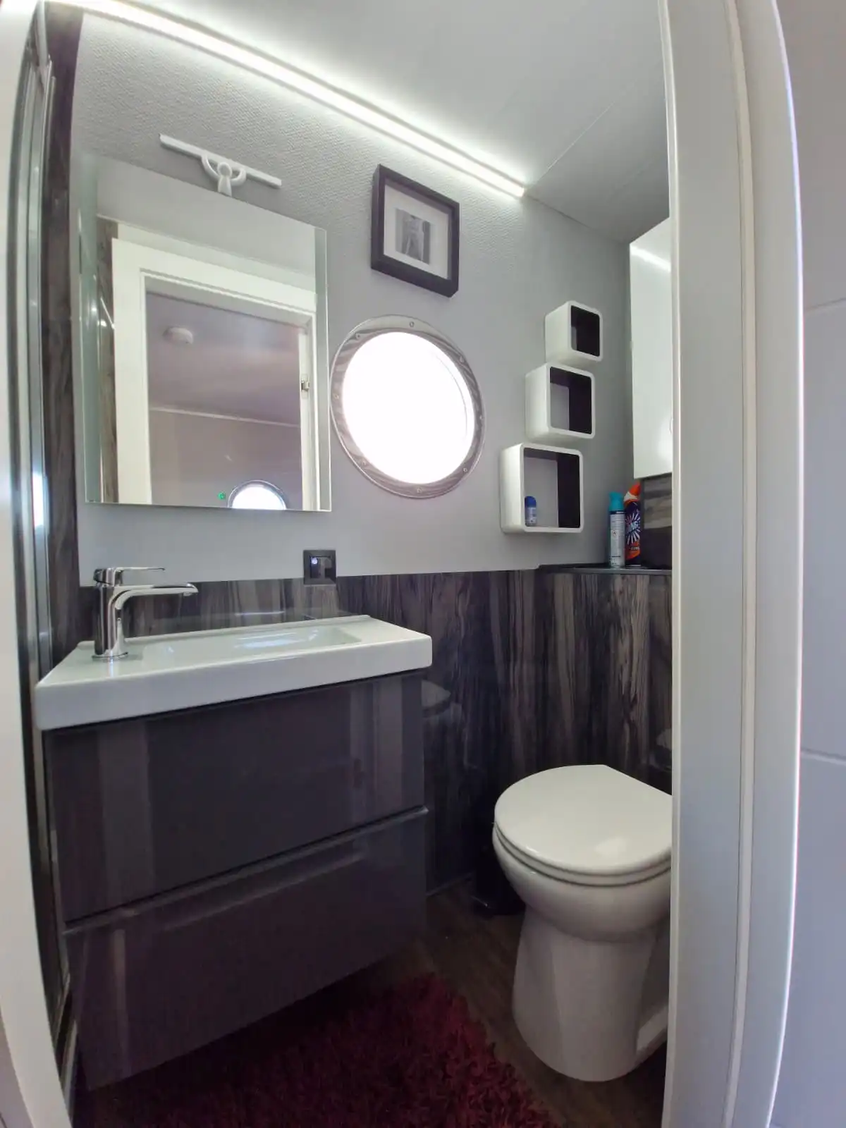 Detailfoto van de Tiny Houseboat
